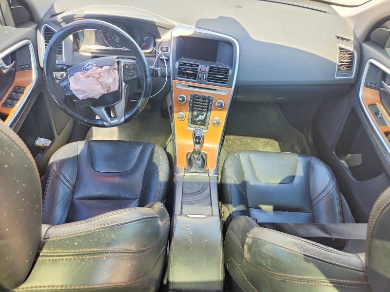 2017 Volvo Xc60 VIN YV440MRU4H2001907 COPART salvage auction — SIDE, CA - SALVAGE CERTIFICATE, sold $1,150 on 2026-08-04 (photo 8)
