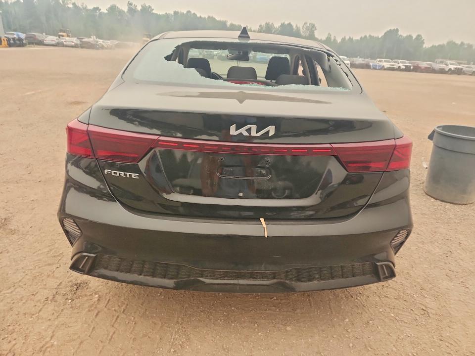 2023 Kia Forte VIN 3KPF34AD7PE546368 COPART salvage auction — VANDALISM, ON - PERMIT NO BRAND - UNFIT, sold $7,200 on 2026-07-29 (photo 6)