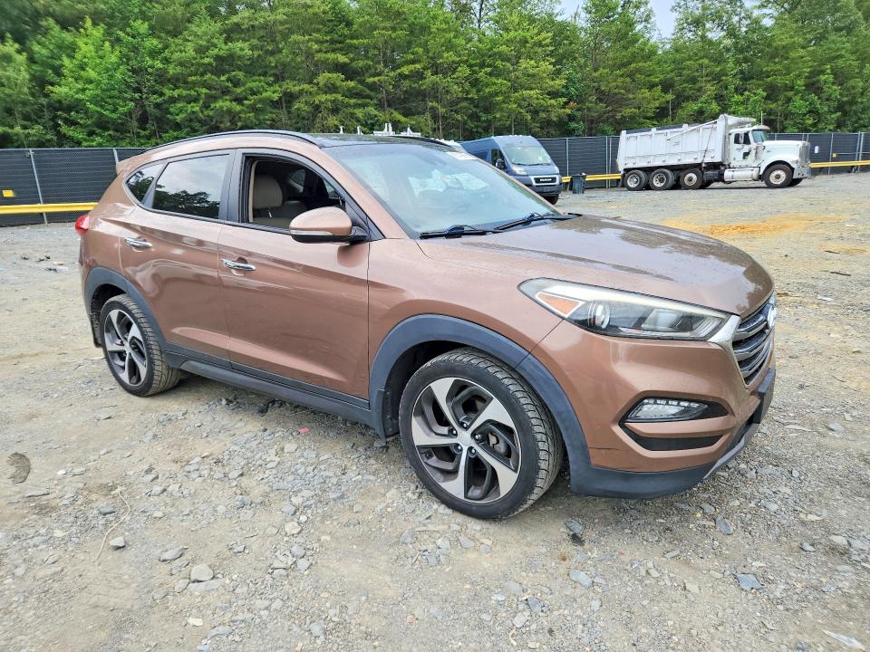 2016 Hyundai Tucson VIN KM8J3CA22GU041905 COPART salvage auction — VANDALISM, IA - CERTIFICATE OF TITLE, sold $1,750 on 2026-07-17 (photo 4)