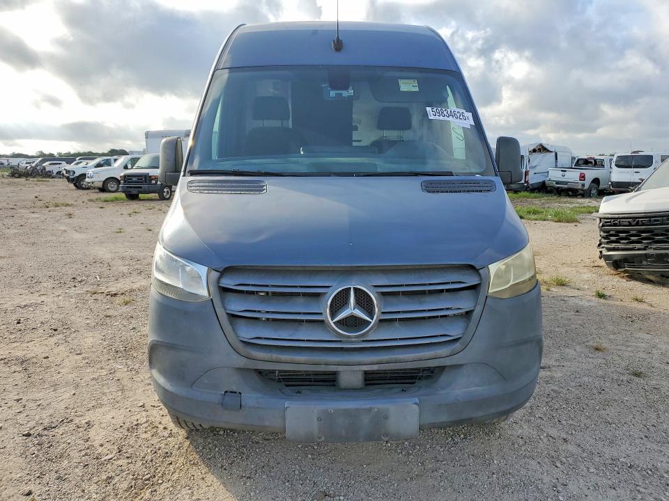 2019 Mercedes-benz Sprinter VIN WD4PF0CD9KP045823 COPART salvage auction — MINOR DENT/SCRATCHES, TX - CERTIFICATE OF TITLE (P), sold $7,900 on 2026-07-29 (photo 5)