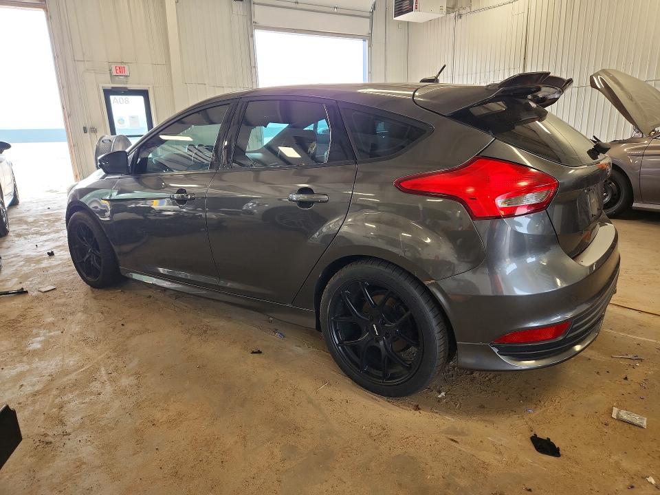 2015 Ford Focus VIN 1FADP3L97FL373252 COPART salvage auction — MINOR DENT/SCRATCHES, Mn - Non Public Clean Title, sold $2,850 on 2026-07-27 (photo 2)