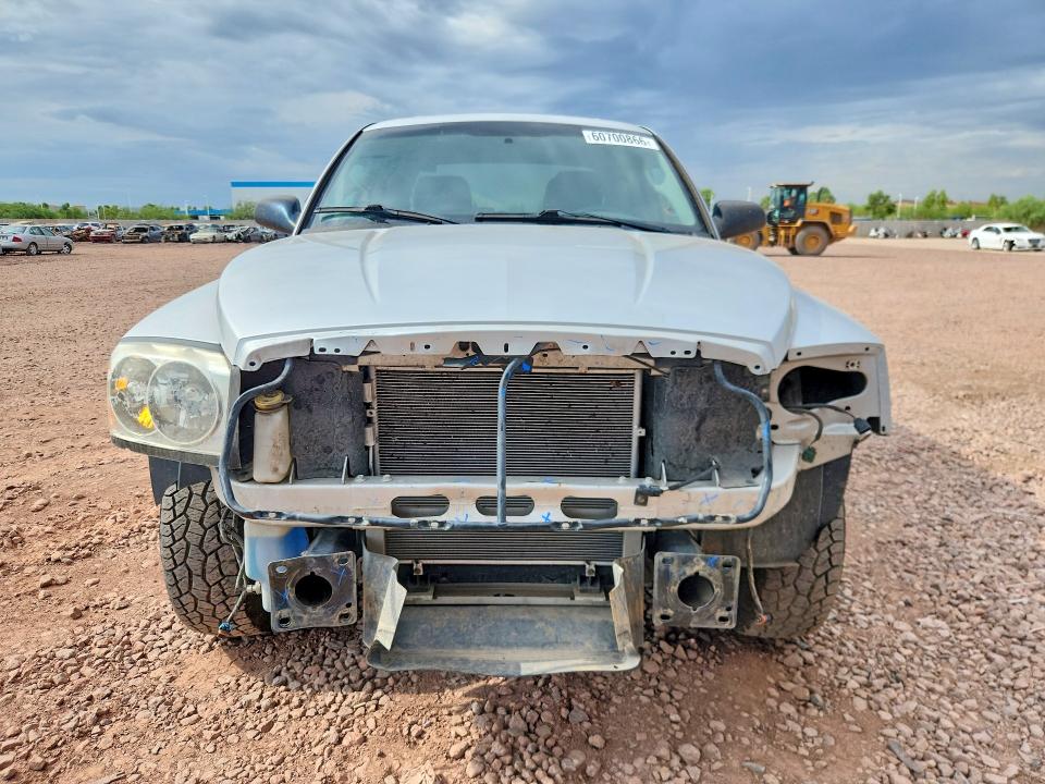 2005 Dodge Dakota VIN 1D7HW48N15S225442 COPART salvage auction — FRONT END, Az - Cert Of Title - Salvage, sold $175 on 2026-07-30 (photo 5)