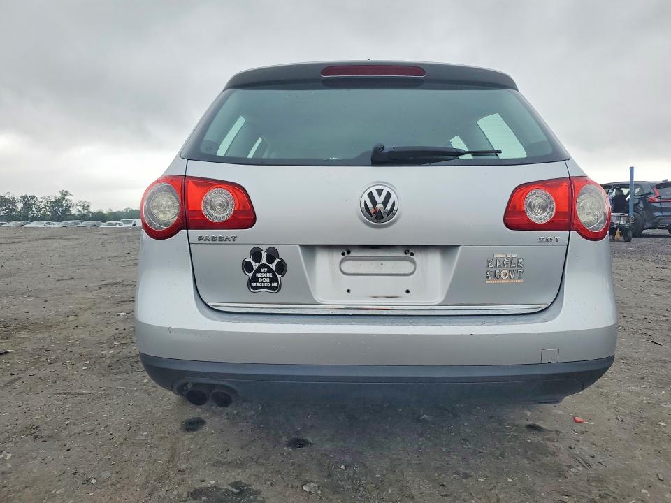 2010 Volkswagen Passat VIN WVWXK7AN2AE148425 COPART salvage auction — MINOR DENT/SCRATCHES, VA - CERTIFICATE OF TITLE, sold $450 on 2026-07-15 (photo 6)