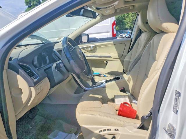 2015 Volvo Xc60 VIN YV440MDC8F2608159 COPART salvage auction — WATER/FLOOD, TN - SALVAGE CERT-WATER DAMAGE (P), sold $650 on 2026-07-14 (photo 7)