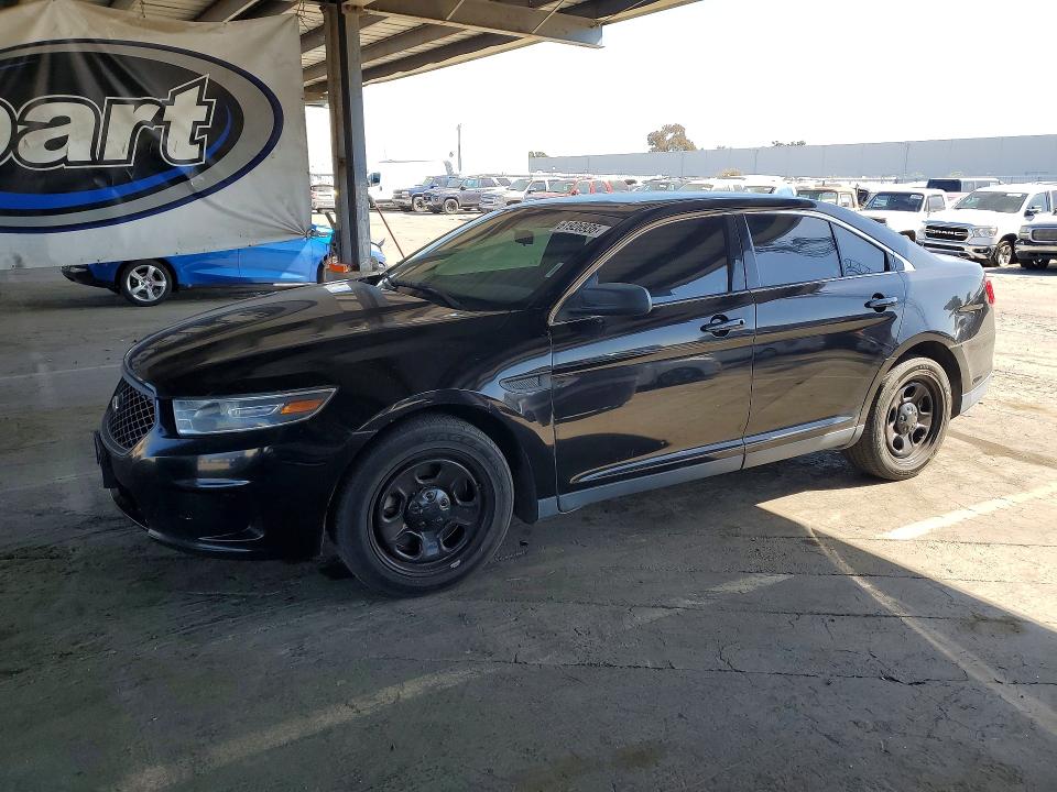 2015 Ford Taurus VIN 1FAHP2MK8FG163782 COPART salvage auction — MINOR DENT/SCRATCHES, Ca - Dis/Dlr/Exp Only Clean Title, sold $300 on 2026-07-30 (photo 1)