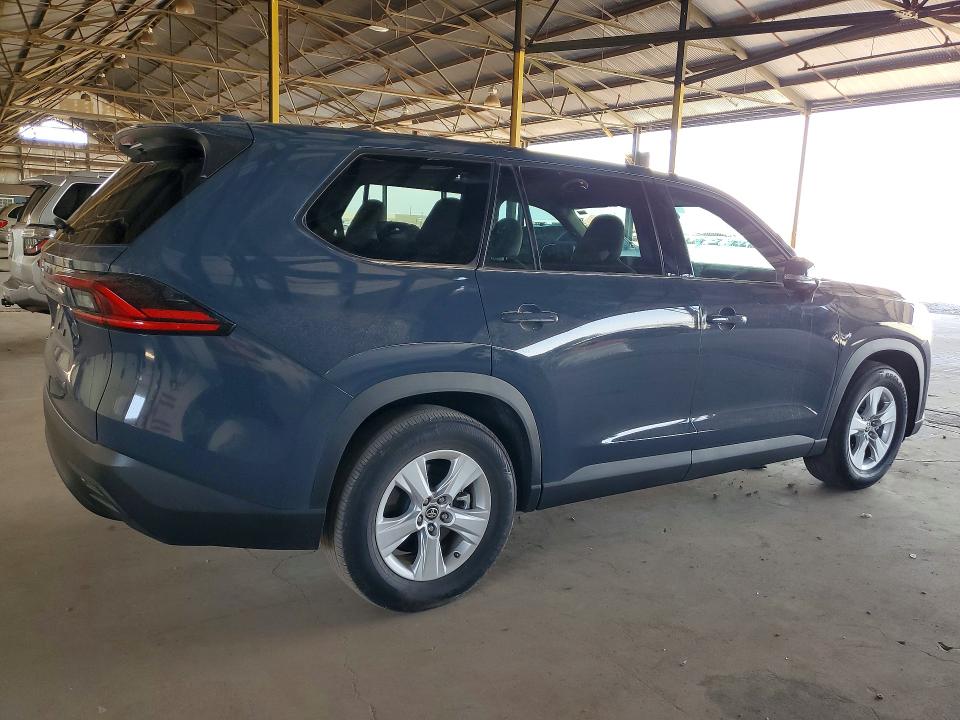2025 Toyota Highlander VIN 5TDACAB57SS041056 COPART salvage auction — NORMAL WEAR, AZ - CERTIFICATE OF TITLE (P), sold $25,750 on 2026-07-18 (photo 3)