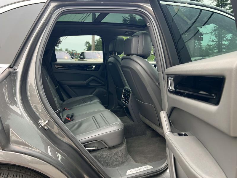 2019 Porsche Cayenne VIN WP1AA2AY7KDA19222 COPART salvage auction — MINOR DENT/SCRATCHES, MO - CERTIFICATE OF TITLE (P), sold $21,000 on 2026-07-24 (photo 6)