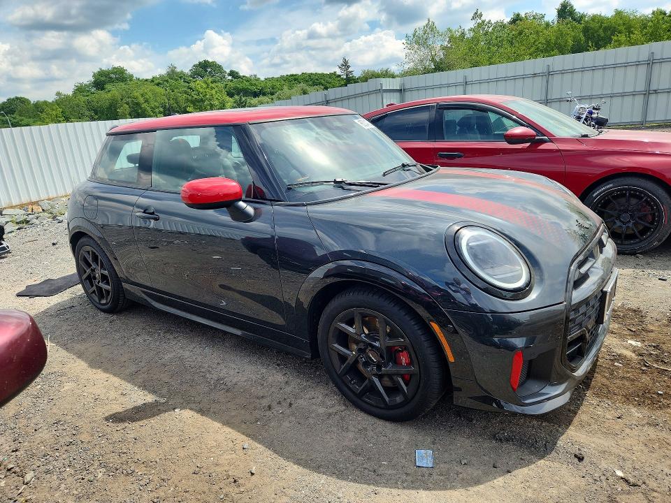 2025 Mini Cooper VIN WMW33GD03S2W89852 COPART salvage auction — MINOR DENT/SCRATCHES, Ma - Cert Of Title-Salvage, sold $20,300 on 2026-08-26 (photo 4)