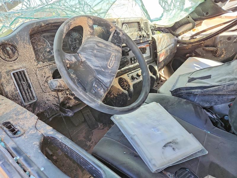 2025 Freightliner M2 VIN 1FVDCXFC5SHWC5730 COPART salvage auction — ROLLOVER, TX - SALVAGE VEHICLE TITLE, sold $9,100 on 2026-08-27 (photo 8)