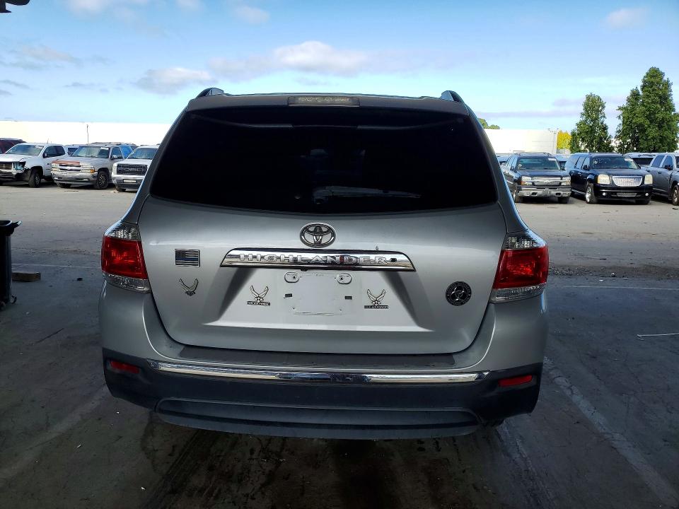 2013 Toyota Highlander VIN 5TDZK3EH6DS135729 COPART salvage auction — FRONT END, Ca - Salvage Certificate, sold $2,600 on 2026-07-09 (photo 6)