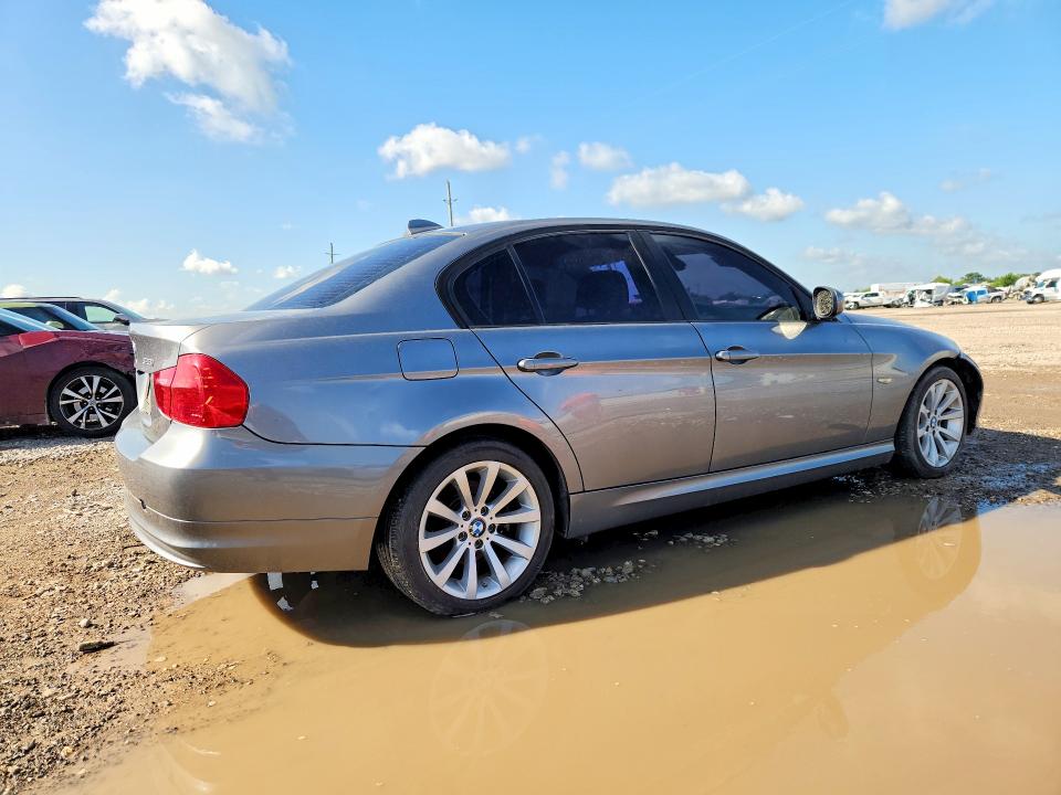 2011 BMW 3 series VIN WBAPH5G52BNM73147 COPART salvage auction — MECHANICAL, TX - CERTIFICATE OF TITLE, sold $650 on 2026-07-16 (photo 3)