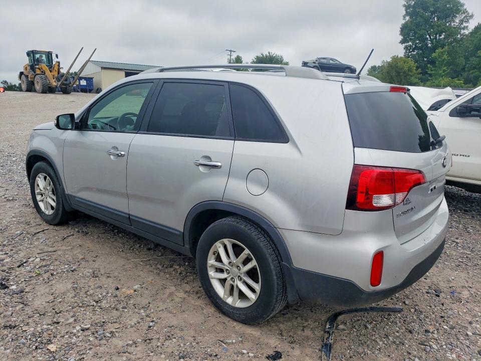 2015 Kia Sorento VIN 5XYKT4A63FG573763 COPART salvage auction — MINOR DENT/SCRATCHES, Tn - Certificate Of Title, sold $175 on 2026-07-28 (photo 2)