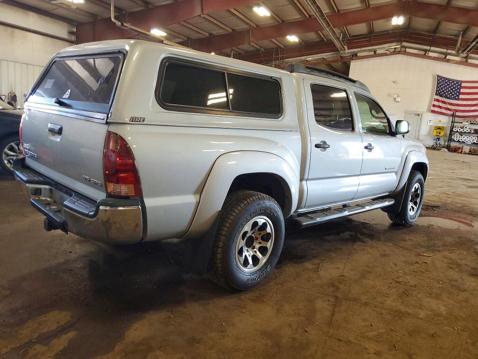 2005 Toyota Tacoma VIN 5TELU42N15Z096844 COPART salvage auction — MINOR DENT/SCRATCHES, MI - CERTIFICATE OF TITLE, sold $3,400 on 2026-07-17 (photo 3)