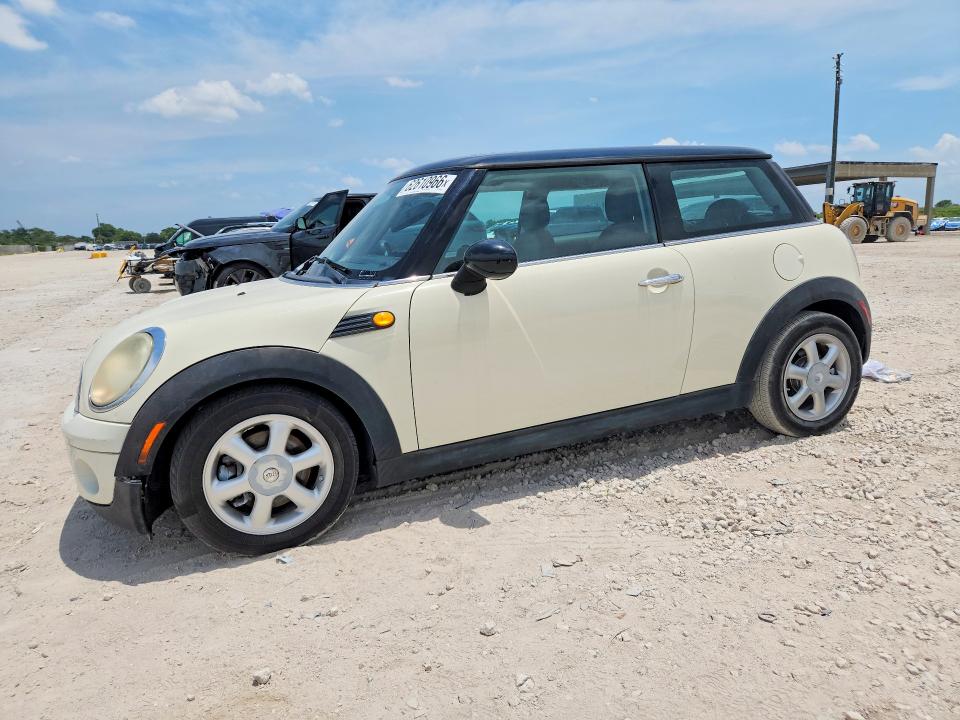 2008 Mini Cooper VIN WMWMF33578TT66280 COPART salvage auction — FRONT END, FL - CERTIFICATE OF TITLE (P), sold $275 on 2026-08-06 (photo 1)