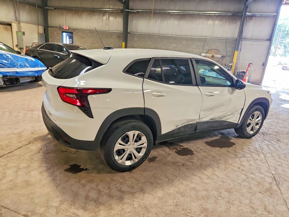 2026 Chevrolet Trax VIN KL77LFEP5TC092110 COPART salvage auction — SIDE, PA - CERT OF TITLE, sold $11,300 on 2026-07-28 (photo 3)