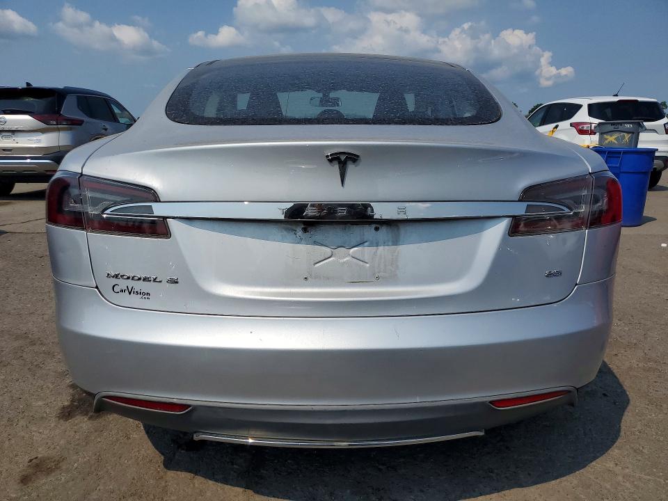 2013 Tesla Model s VIN 5YJSA1DN0DFP18656 COPART salvage auction — MECHANICAL, Salvage Title, sold $625 on 2026-07-31 (photo 6)