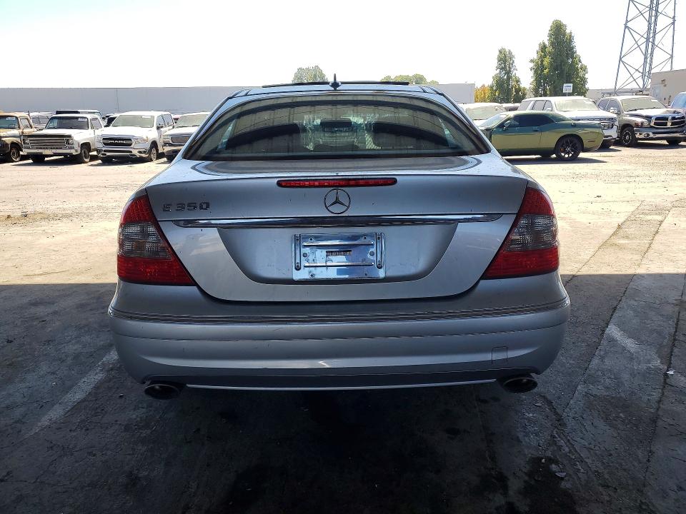 2009 Mercedes-benz E-class VIN WDBUF56X19B432520 COPART salvage auction — MINOR DENT/SCRATCHES, CA - DIS/DLR/EXP ONLY CLEAN TITLE, sold $2,650 on 2026-08-04 (photo 6)