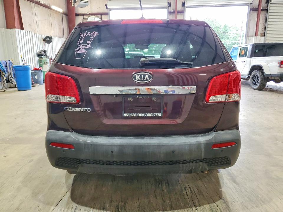 2012 Kia Sorento VIN 5XYKT3A62CG294634 COPART salvage auction — MINOR DENT/SCRATCHES, TX - CERTIFICATE OF TITLE, sold $1,000 on 2026-07-20 (photo 6)