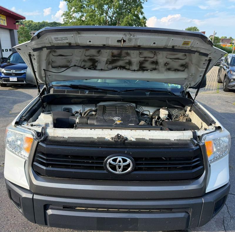 2017 Toyota Tundra VIN 5TFCY5F14HX021388 COPART salvage auction — MINOR DENT/SCRATCHES, Vt - Certificate Of Title (P), sold $9,400 on 2026-07-21 (photo 9)