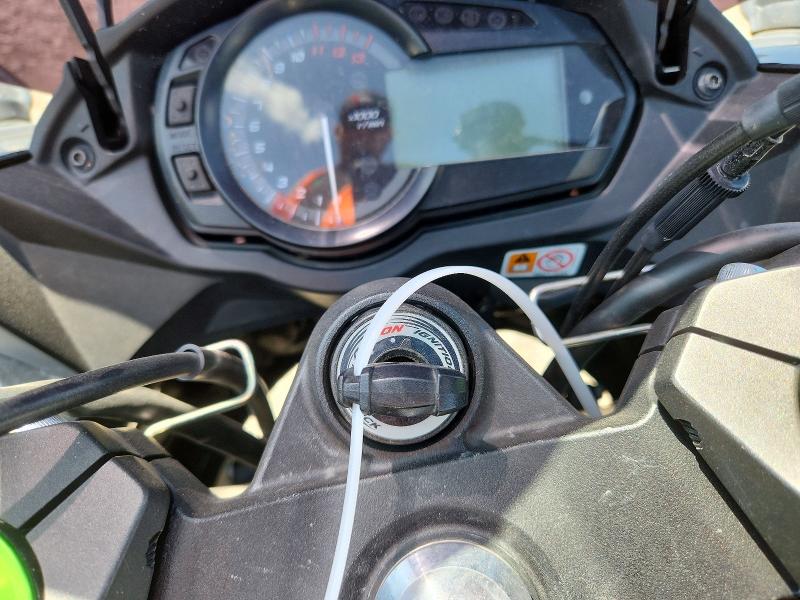 2015 Kawasaki Zx1000 VIN JKAZXCM19FA005315 COPART salvage auction — MINOR DENT/SCRATCHES, Va - Certificate Of Title, sold $6,200 on 2026-07-29 (photo 8)