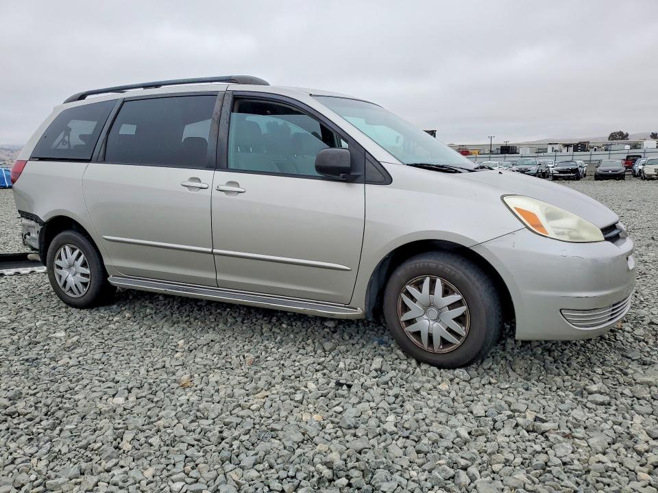 2004 Toyota Sienna VIN 5TDZA23C14S209837 COPART salvage auction — REAR END, CA - SALVAGE CERTIFICATE, sold $600 on 2026-07-20 (photo 4)