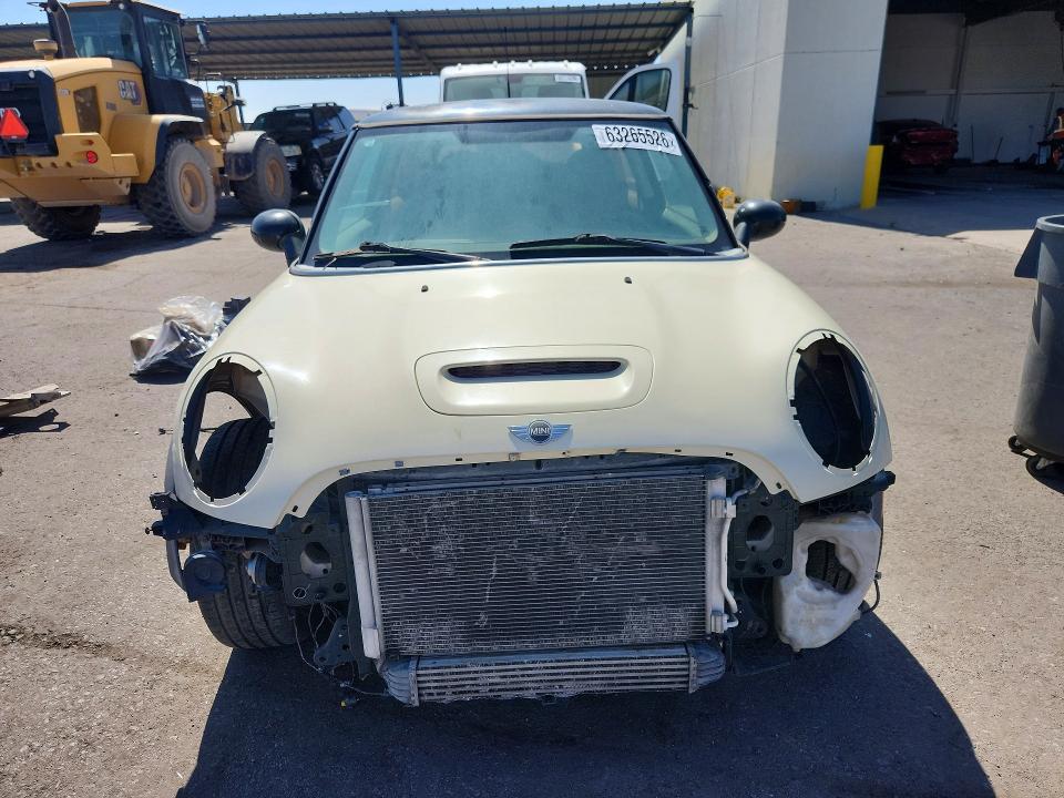 2011 Mini Cooper VIN WMWSV3C5XBTY12441 COPART salvage auction — FRONT END, TX - CERTIFICATE OF TITLE (P), sold $375 on 2026-08-21 (photo 5)