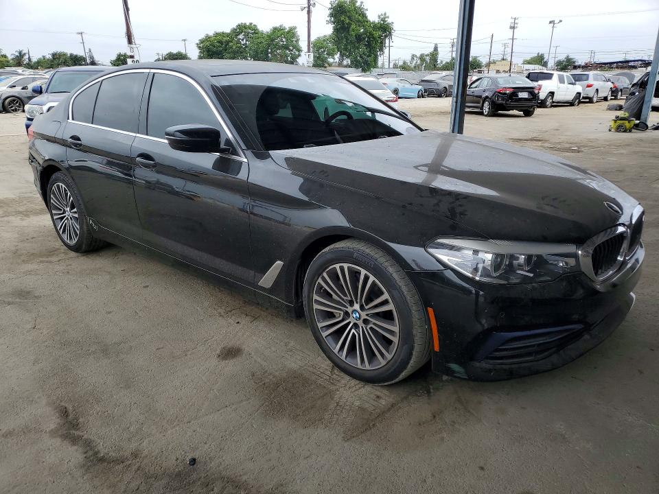2019 BMW 5er VIN WBAJA5C53KWW11644 COPART salvage auction — REAR END, CA - SALVAGE CERTIFICATE, sold $10,300 on 2026-08-24 (photo 4)