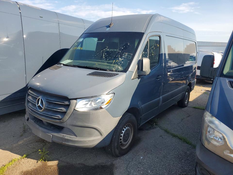 2019 Mercedes-benz Sprinter VIN WD4PF0CD7KP099279 COPART salvage auction — REAR END, Mi - Certificate Of Title (P), sold $8,300 on 2026-07-28 (photo 1)