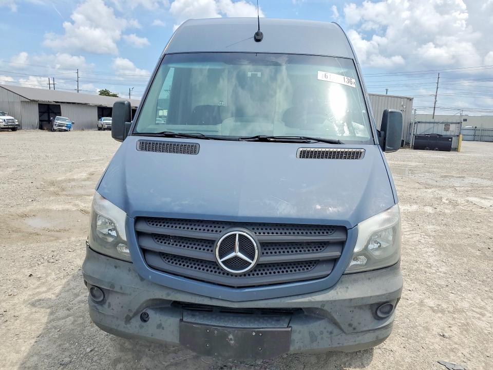 2018 Mercedes-benz Sprinter VIN WD3PE7CD1JP647842 COPART salvage auction — FRONT END, Ky - Certificate Of Title (P), sold $6,700 on 2026-07-28 (photo 5)