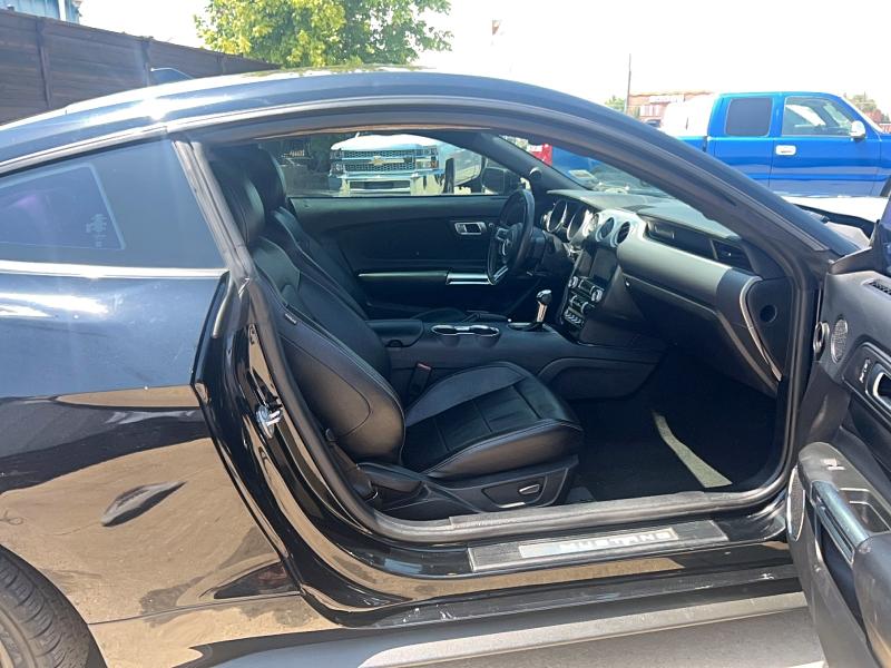 2022 Ford Mustang VIN 1FA6P8TH9N5105447 COPART salvage auction — NORMAL WEAR, Salvage Title, sold $9,800 on 2026-08-20 (photo 5)