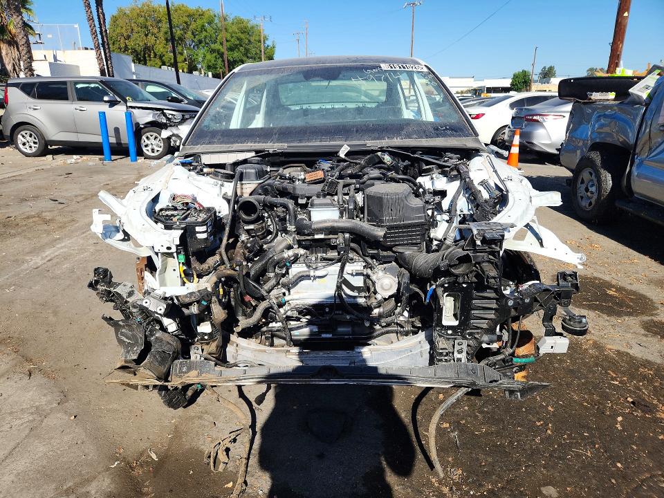 2026 Genesis G90 VIN KMTFC4SD3TU059714 COPART salvage auction — STRIPPED, Ca - Certificate Of Title, sold $14,000 on 2026-08-04 (photo 5)