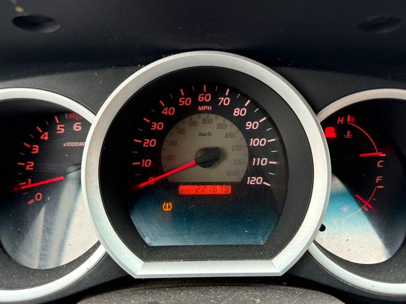 2010 Toyota Tacoma VIN 5TEUX4EN8AZ709981 COPART salvage auction — MINOR DENT/SCRATCHES, Mt - Certificate Of Title (P), sold $975 on 2026-07-22 (photo 7)