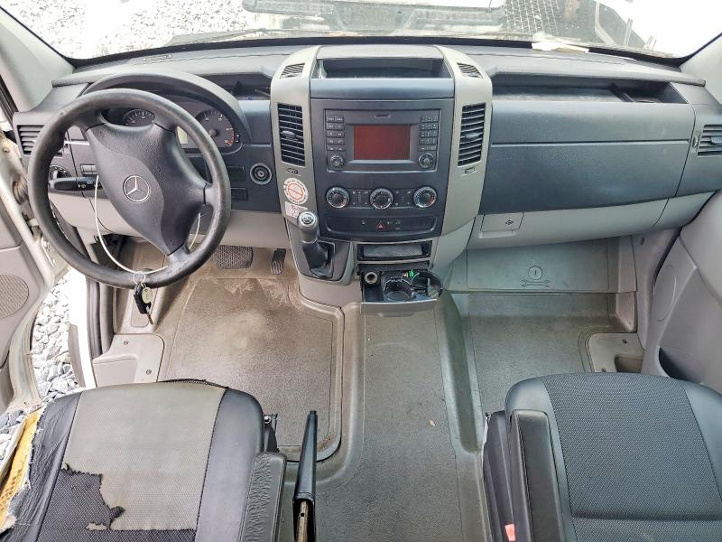 2015 Mercedes-benz Sprinter VIN WDZPE8DC4FP140958 COPART salvage auction — REAR END, FL - CERTIFICATE OF TITLE, sold $4,100 on 2026-08-10 (photo 8)