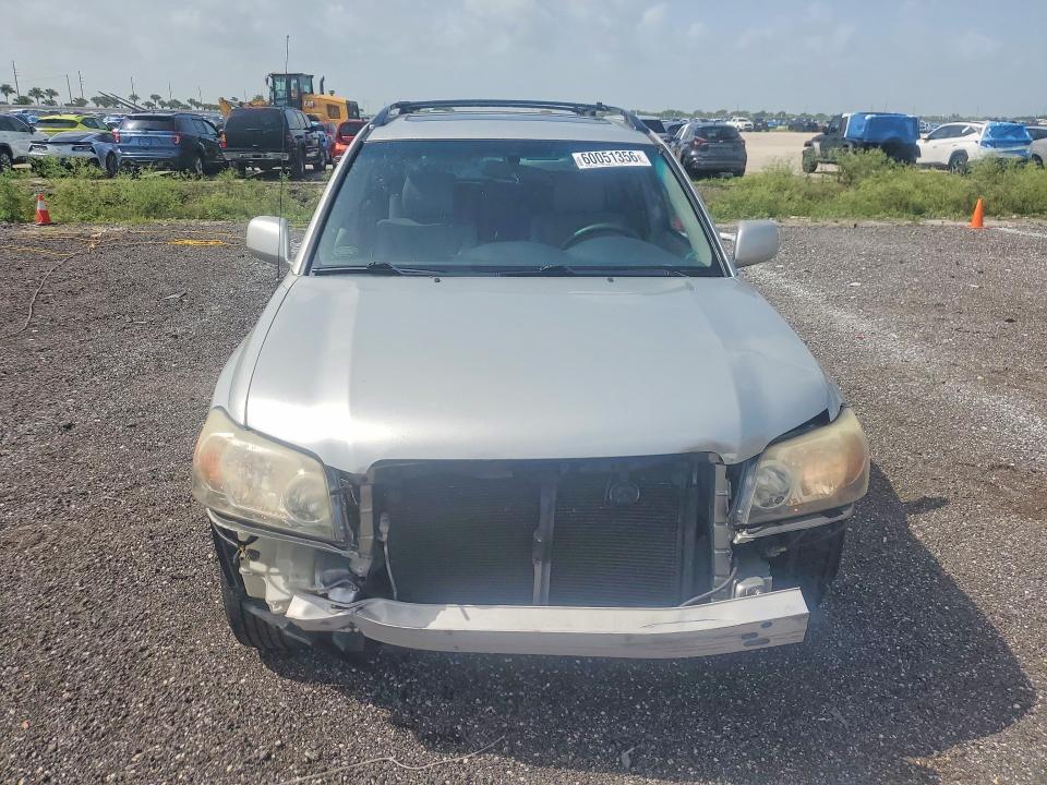 2004 Toyota Highlander VIN JTEDP21A340003914 COPART salvage auction — FRONT END, FL - CERT OF TITLE SLVG REBUILDABLE, sold $1,050 on 2026-07-20 (photo 5)