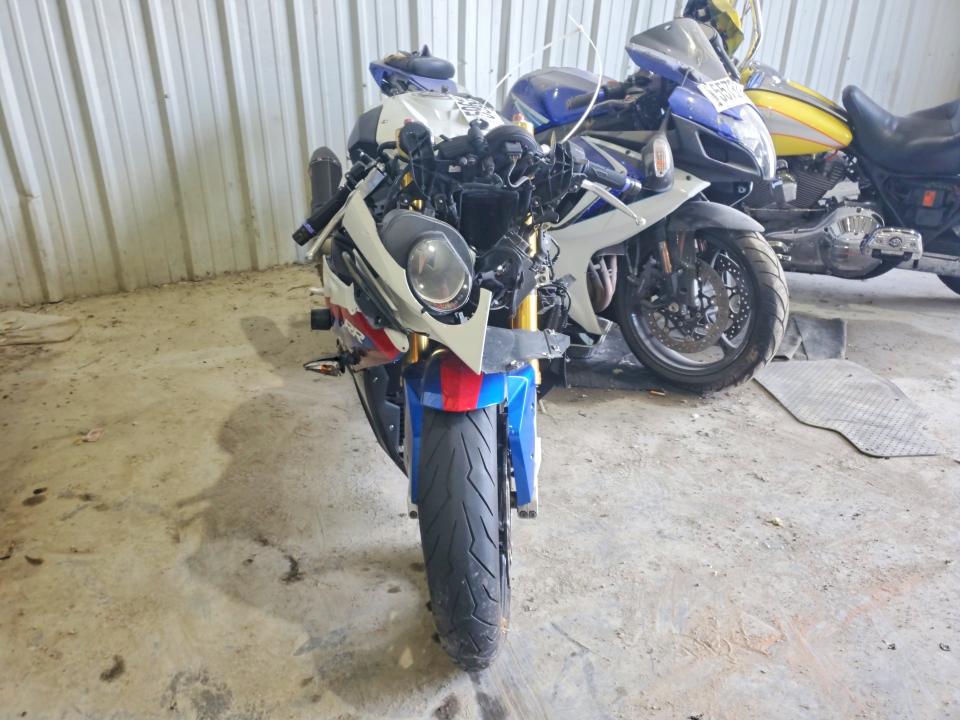 2010 BMW S 1000 VIN WB1051708AZV41434 COPART salvage auction — ROLLOVER, Ky - Bill Of Sale/Part Only/No Titl, sold $875 on 2026-07-22 (photo 4)