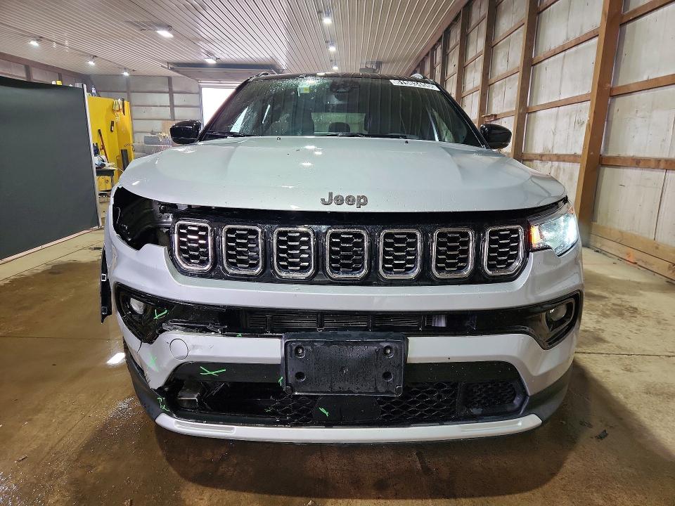2025 Jeep Compass VIN 3C4NJDCN8ST621638 COPART salvage auction — FRONT END, IL - CERTIFICATE OF TITLE, sold $12,100 on 2026-07-27 (photo 5)