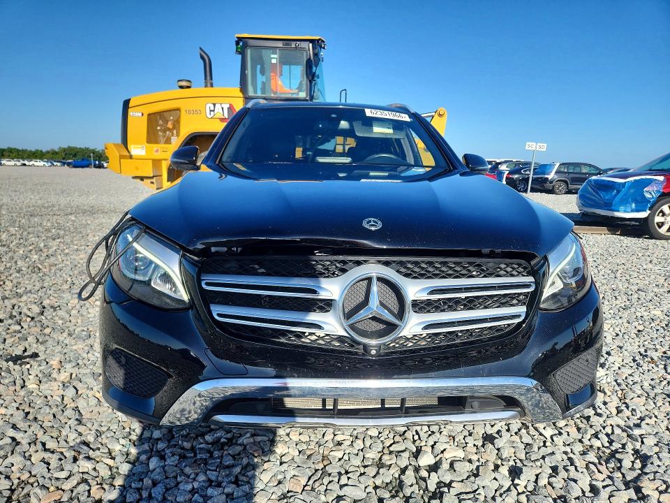 2018 Mercedes-benz Glc VIN WDC0G4JB5JV057134 COPART salvage auction — MINOR DENT/SCRATCHES, FL - CERTIFICATE OF TITLE, sold $6,600 on 2026-08-14 (photo 5)