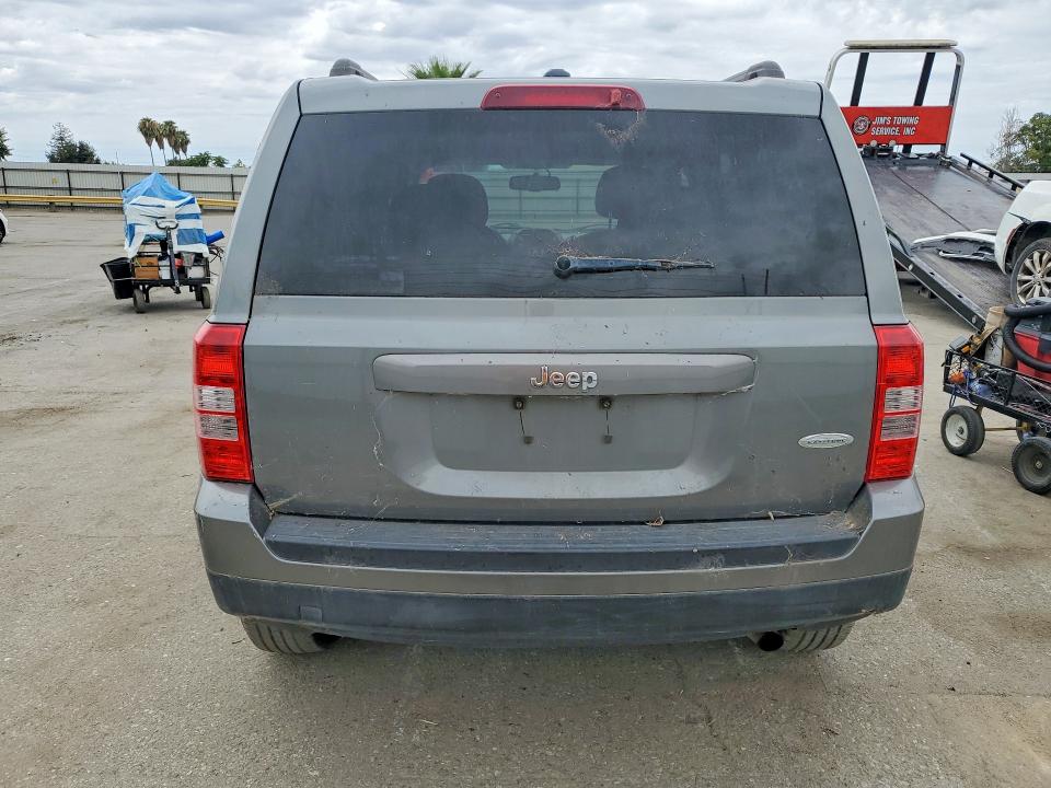 2013 Jeep Liberty (patriot) VIN 1C4NJPFA6DD174665 COPART salvage auction — MINOR DENT/SCRATCHES, Sd - Certificate Of Title, sold $425 on 2026-07-17 (photo 6)