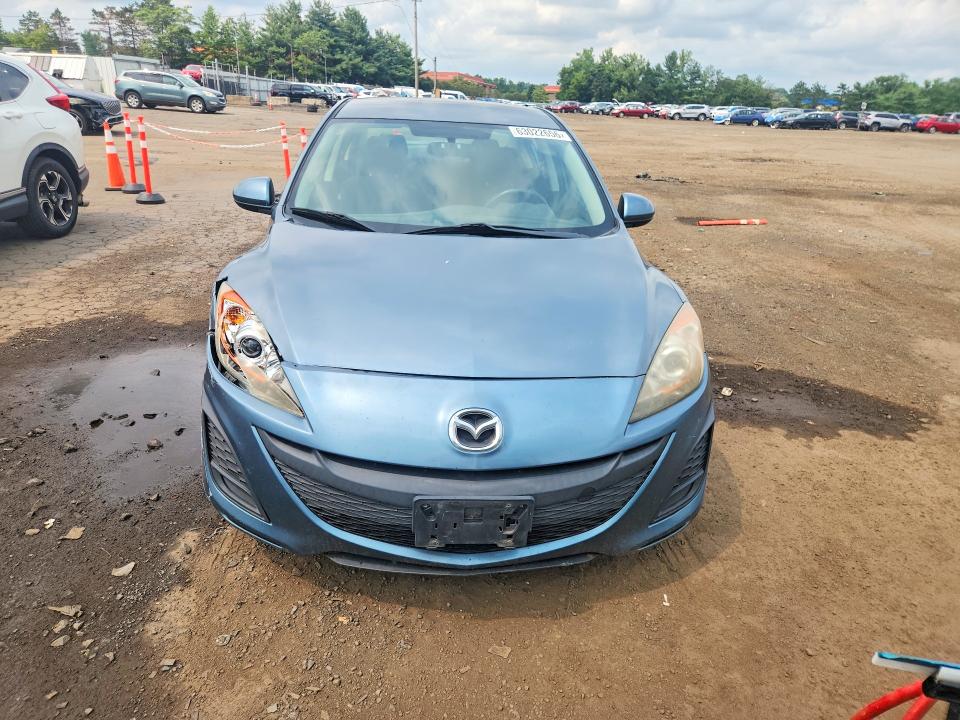 2011 Mazda 3 VIN JM1BL1VG5B1357103 COPART salvage auction — REAR END, CT - CERT OF TITLE-SALVAGE, sold $500 on 2026-07-31 (photo 5)