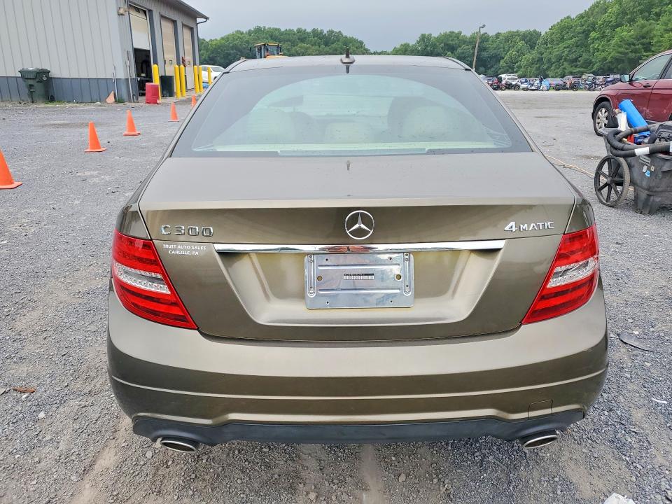 2012 Mercedes-benz C-klasse VIN WDDGF8BB7CR225970 COPART salvage auction — WATER/FLOOD, PA - CERT OF SALVAGE-W=FLOOD VEH, sold $600 on 2026-07-23 (photo 6)