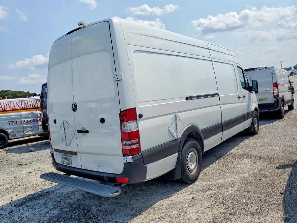 2012 Mercedes-benz Sprinter VIN WD3PE8CB6C5703602 COPART salvage auction — MINOR DENT/SCRATCHES, Ga - Certificate Of Title, sold $125 on 2026-07-30 (photo 3)
