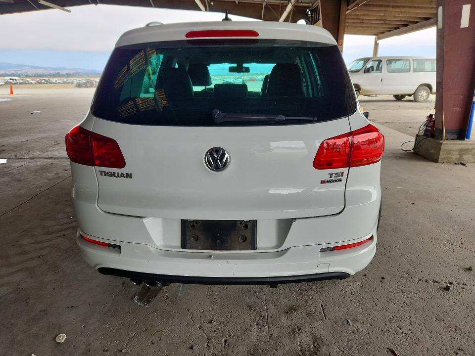 2017 Volkswagen Tiguan VIN WVGUV7AX0HK037522 COPART salvage auction — FRONT END, CA - SALVAGE CERTIFICATE, sold $3,050 on 2026-07-16 (photo 6)