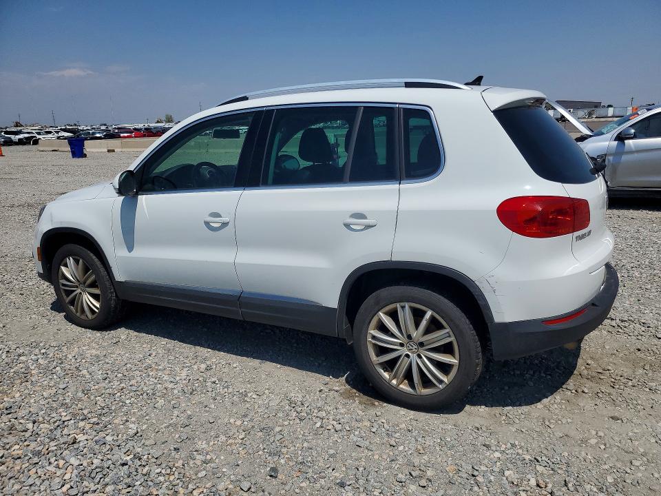 2015 Volkswagen Tiguan VIN WVGBV7AX5FW520078 COPART salvage auction — MECHANICAL, Co - Dis/Dlr/Exp Only Clean Title, sold $325 on 2026-08-06 (photo 2)
