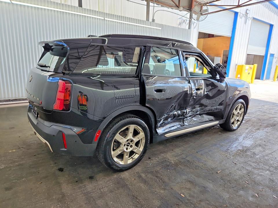 2025 Mini Countryman VIN WMZ23GA04S7S18542 COPART salvage auction — SIDE, Fl - Certificate Of Title, sold $9,300 on 2026-07-22 (photo 3)