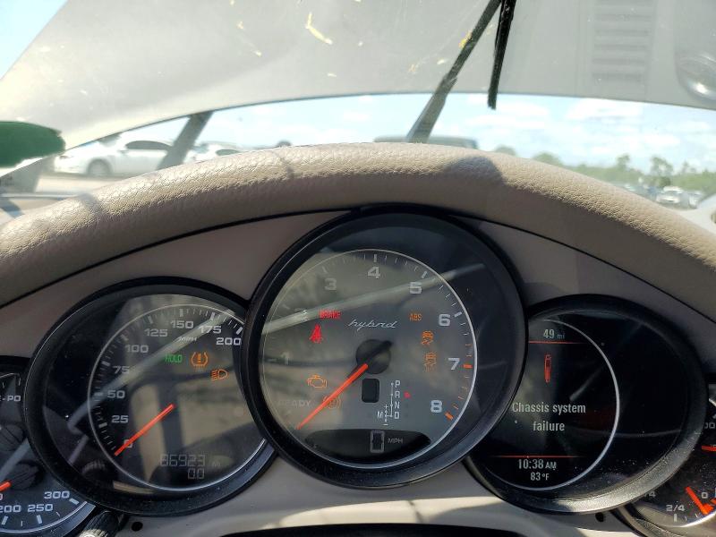 2013 Porsche Panamera VIN WP0AD2A73DL045194 COPART salvage auction — MINOR DENT/SCRATCHES, Salvage Title, sold $5,800 on 2026-08-04 (photo 9)