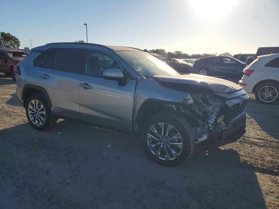 2019 Toyota Rav4 VIN 2T3C1RFV7KC020327 COPART salvage auction — FRONT END, Ca - Salvage Certificate, sold $8,000 on 2026-08-20 (photo 4)