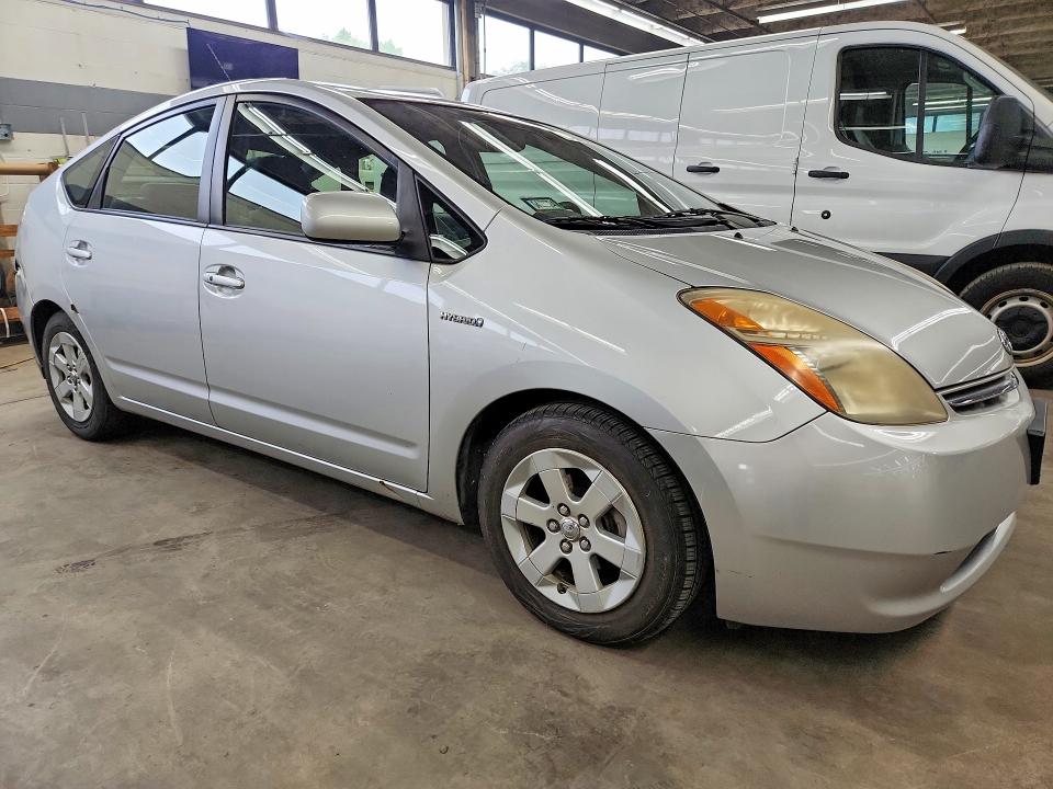 2008 Toyota Prius VIN JTDKB20U187724350 COPART salvage auction — REAR END, Il - Certificate Of Title, sold $600 on 2026-07-27 (photo 4)