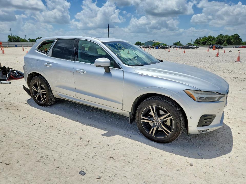 2018 Volvo Xc60 VIN LYVA22RMXJB096725 COPART salvage auction — REAR END, TX - SALVAGE VEHICLE TITLE, sold $7,000 on 2026-07-30 (photo 4)