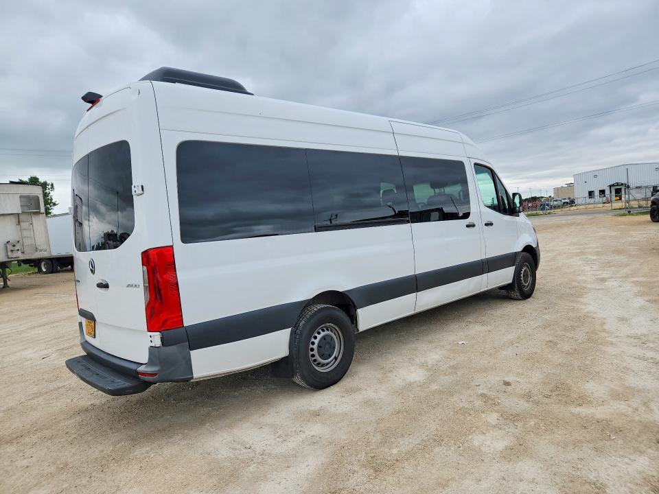 2022 Mercedes-benz Sprinter VIN W1Z4DGHYXNT097343 COPART salvage auction — MECHANICAL, Ca - Clean Title Export Only, sold $9,400 on 2026-07-21 (photo 3)