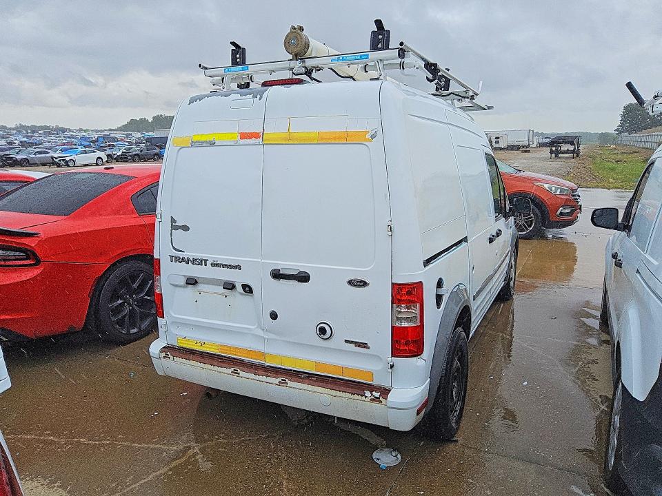2013 Ford Transit connect VIN NM0LS7BN1DT135398 COPART salvage auction — MINOR DENT/SCRATCHES, TX - CERTIFICATE OF TITLE, sold $225 on 2026-07-30 (photo 3)